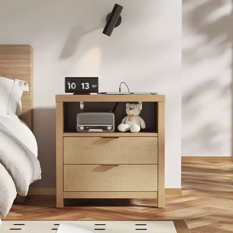 Table de chevet en chêne naturel avec station de recharge, table de chevet en bois à 2 tiroirs, étagère de rangement, meuble d'appoint de chambre à coucher moderne style ferme, table d'appoint.